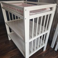 Baby changing table