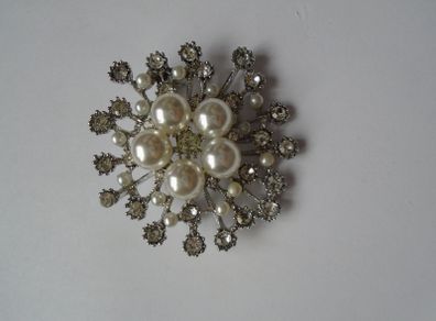 Brooch, Faux pearl brooch, Costume jewellery, Gift