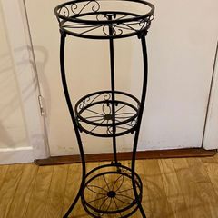 New Black Metal 3-Tier Plant Stand