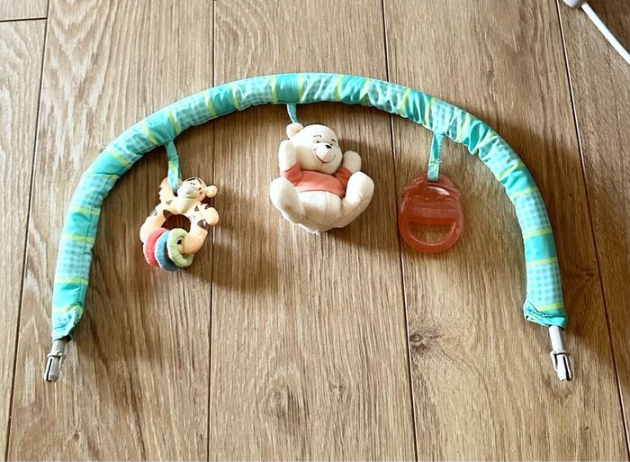 Winnie The Pooh Vibrating Musical Bouncer