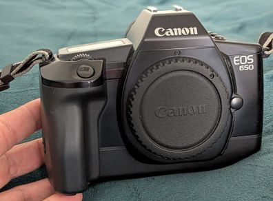Canon EOS 650 35mm Film Camera Body