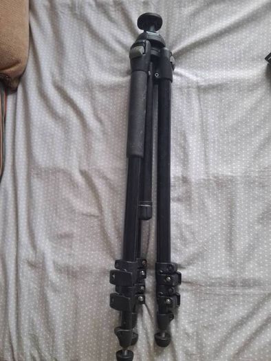 Manfrotto 055pro b tripod.