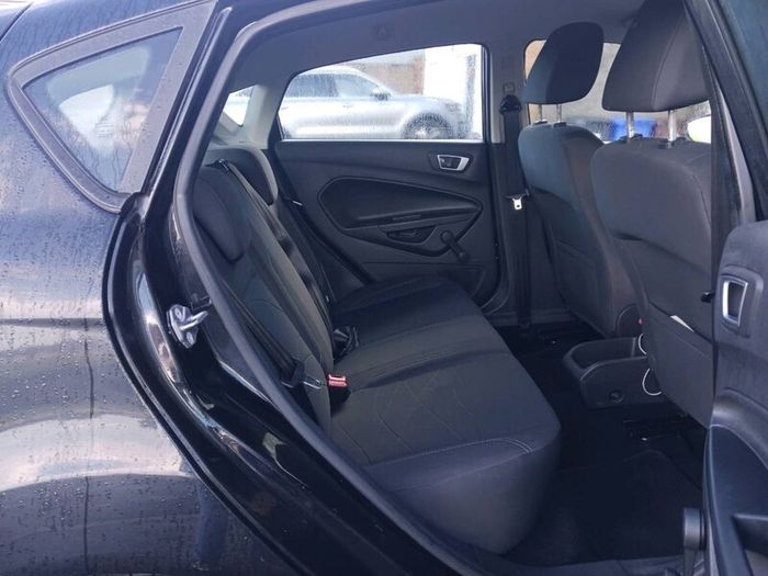 2016 (162)ford fiesta black