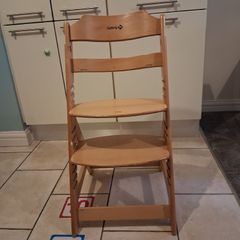 Safety 1st wooden adjustable high chair.