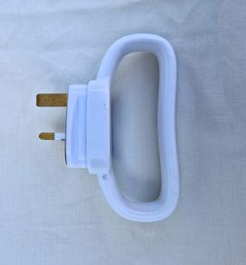 Easy Grip 3-pin Plug