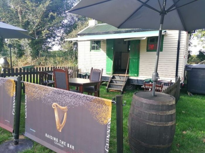 Mobile pub