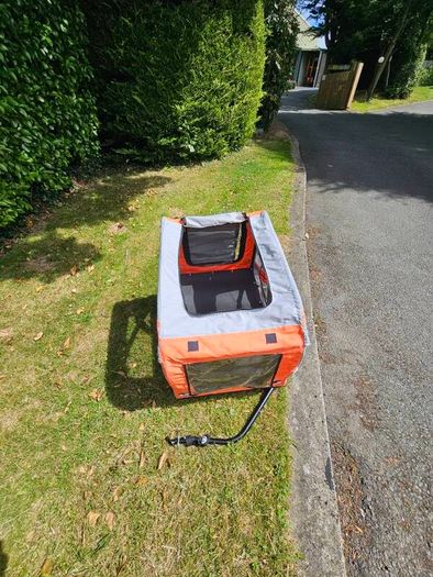 Dog Trailor