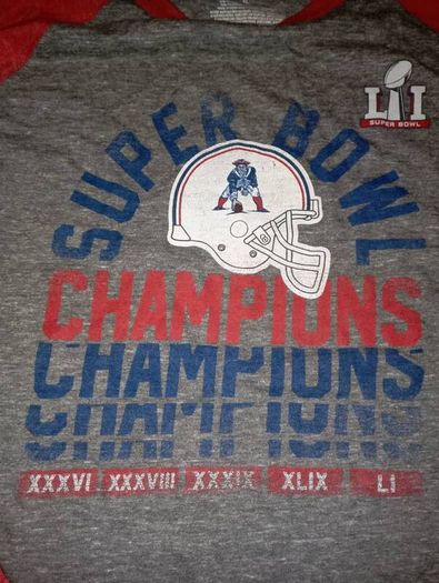 NFL Patriots long sleeve raglan t shirt size XL 2017