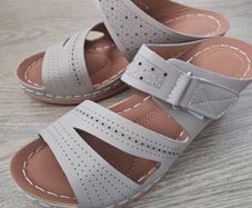 Wedges size 4 Brand New