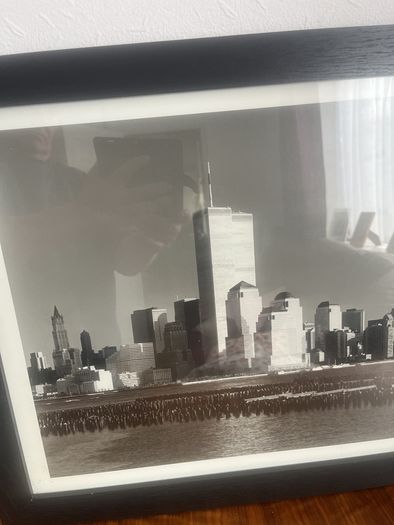 Black and white print of New York twin towers