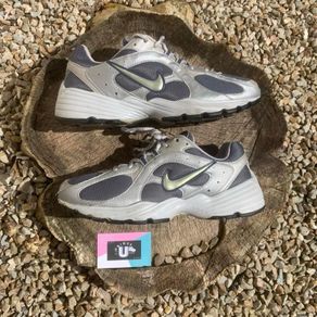 Vintage Nike Silver Grey Mesh Leather
