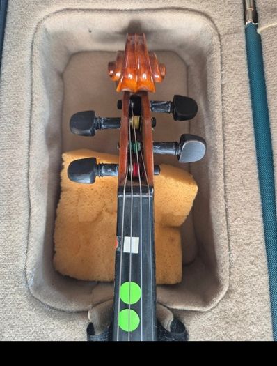 Childs fiddle