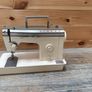 sewing maching Image 2