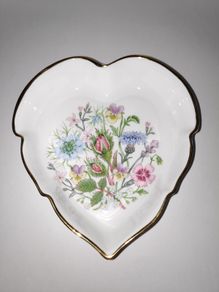 Aynsley Wild Tudor Fine Bone China heart shaped trinket dish