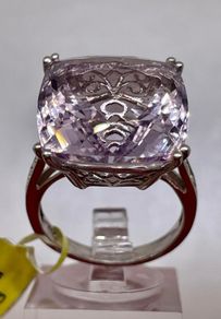 Silver ring with Amethyst and Diamonds