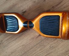 Hoverboard with built in speakers and comes with charger