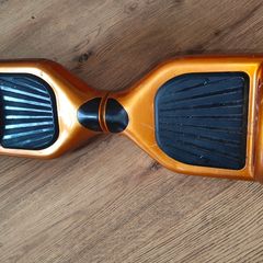 Hoverboard with built in speakers and comes with charger