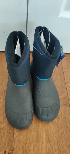 Quechua Kids' Warm Waterproof Snow Hiking Boots Size 34/35 (Model SH100) from Decathlon.