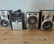 Panasonic SA-AK750 5xCD / USB / Audio in / FM / AM / Tape Player
