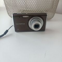 New Olympus FE 4040 digital camera.