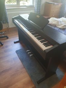 Digital piano suzuki hp3