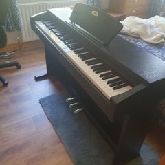 Digital piano suzuki hp3