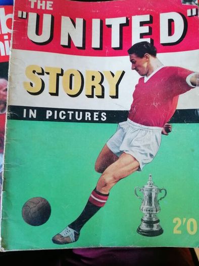 Manchester United magazines