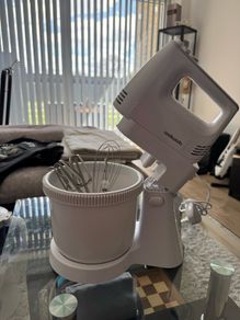 Blender, mixer and professor