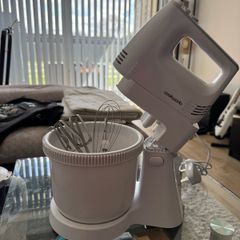 Blender, mixer and professor