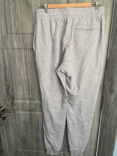 Mens Under Armour Bottoms - Medium