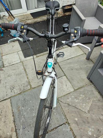 Adult road bike in good condition