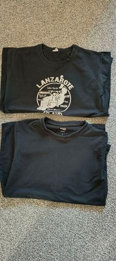 T-shirts size S