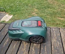 robot lawnmower