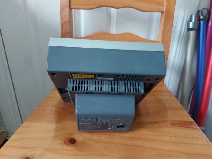 Panasonic SA-EN28 CD Stereo Music system, Radio, CD, MP3, all working perfect and in very good condition, with 2 Panasonic speakers Model SB-EN28