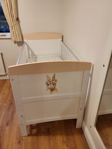 Cot bed