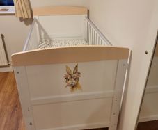Cot bed