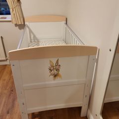 Cot bed