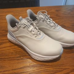 Golf shoes