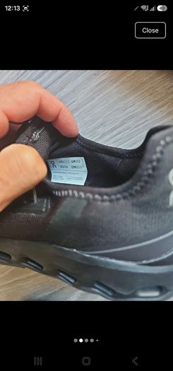 Genuine boys On Cloud trainers