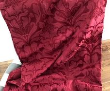 Pair of Curtains in Red. Cotton. Perfec conditions.