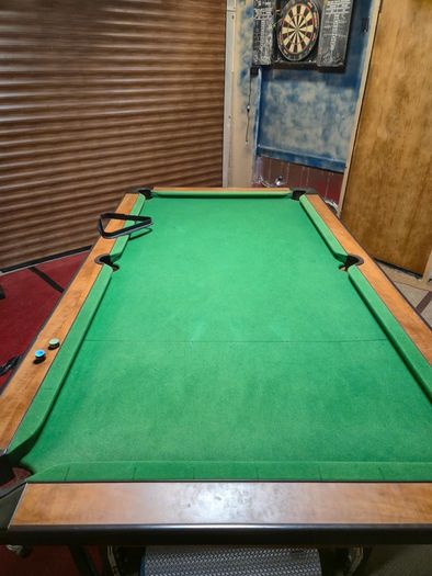 Pool table