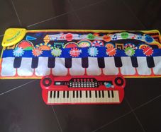 keyboard playmat