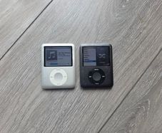 2 x iPod Nano 3rd Gen (Free Post)