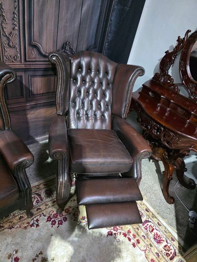 2+1+1 chesterfield