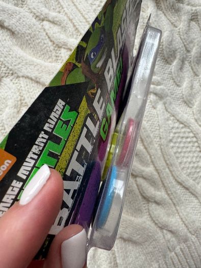 TMNT Battle Blaster Game Teenage Mutant Ninja Turtles DAMAGED BOX PLease look at the pictures