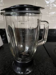 glass jug (blender blade but not motor attachment now)