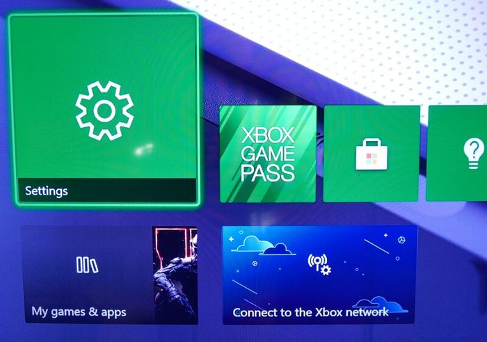 Xbox One S 1TB Console and Controller (works well)