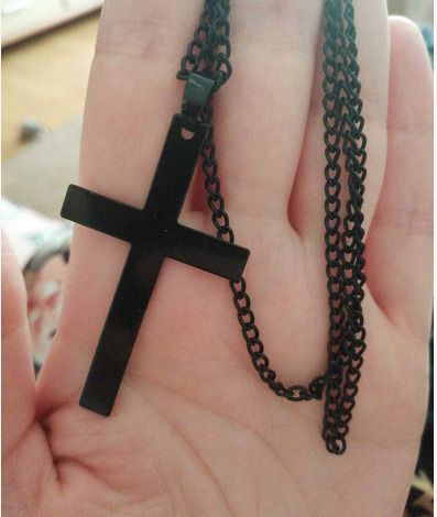 Fabulous Black Top 'Embrace Chaos' size 18 + matching necklaces available