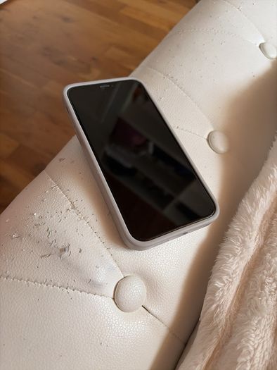 iPhone XR 64GB + Cover