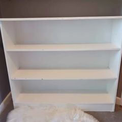 Solid wooden bookshelf - 3 shelves